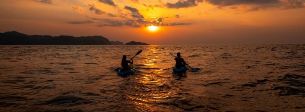 2 kayaks gonflables homologués mer au coucher du soleil